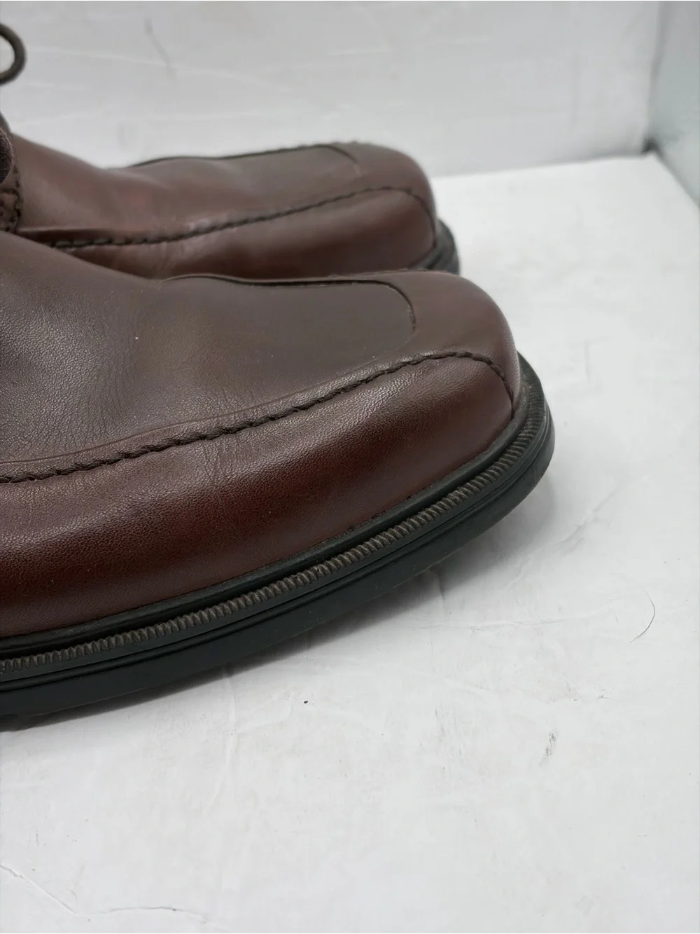 Nunn Bush Brown Leather Derby Shoes with Lace-Up Closure